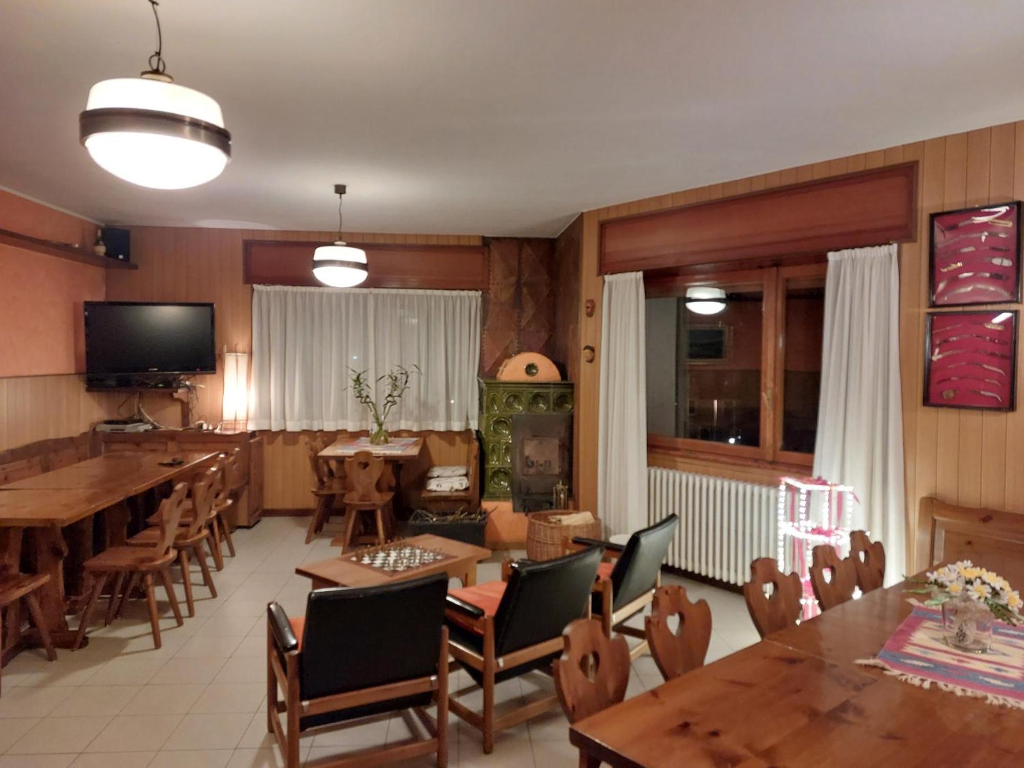 Hotel La Lanterna Chiesa in Valmalenco Exteriör bild