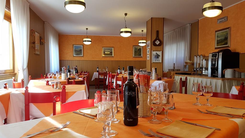 Hotel La Lanterna Chiesa in Valmalenco Exteriör bild