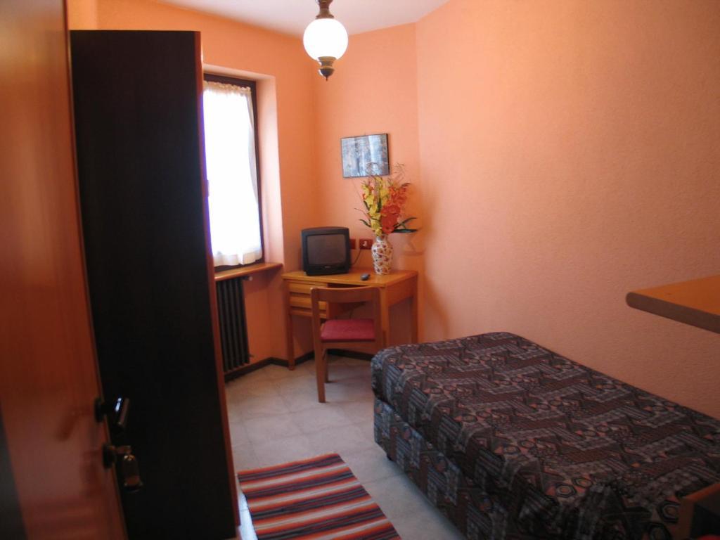Hotel La Lanterna Chiesa in Valmalenco Rum bild